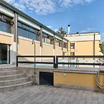 Lydie Apt. Exclusive Holigarda