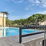 Lydie Apt. Exclusive Holigarda